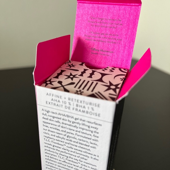 BINB Drunk Elephant
TLC Framboos™ Glycolic Exfoliating Serum 30ml - Picture 9 of 13